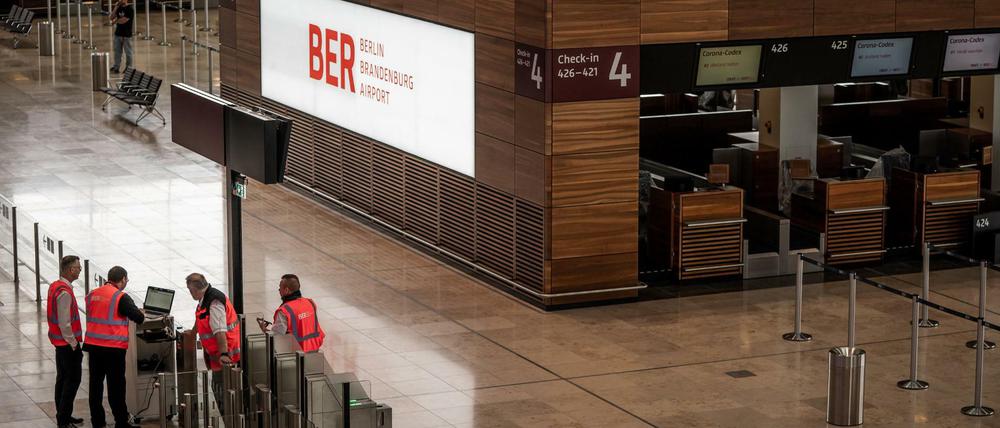 Der Flughafen Berlin-Brandenburg soll in wenigen Wochen eröffnet werden.
