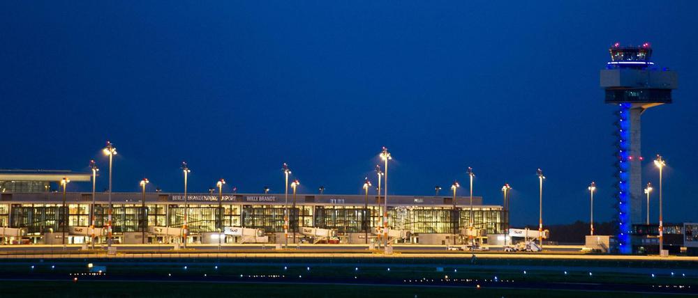 2500 Tage sind inzwischen seit dem ersten geplatzten Eröffnungstermin des Flughafens BER vergangen.