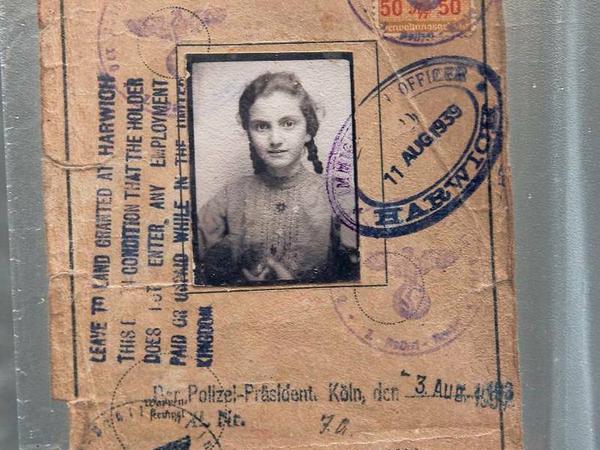 Das rettende Dokument. Fannys Kinderausweis, ausgestellt am 2. 8. 1939.