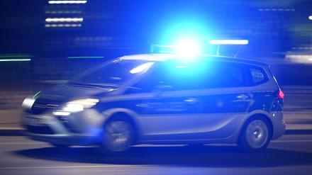 Zivile Polizisten bemerkten Personen, die offenbar ein Auto gestohlen hatten. Es folgte eine Verfolgungsjagd durch Schmargendorf.