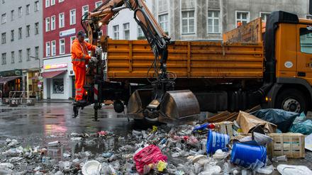 Im Partybezirk Friedrichshain-Kreuzberg fällt nicht nur nach dem „Myfest“ jede Menge Abfall an.