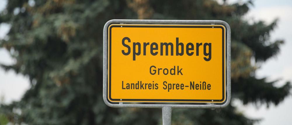 Das Ortseingangsschild für Spremberg im Landkreis Neiße-Spree. Eine 50-Kilogramm-Weltkriegsbombe wurde entschärft.