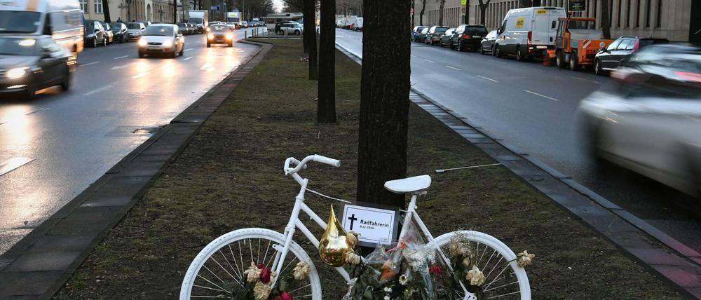 "Ghostbikes" erinnern an Opfer tödlicher Fahrradunfälle.