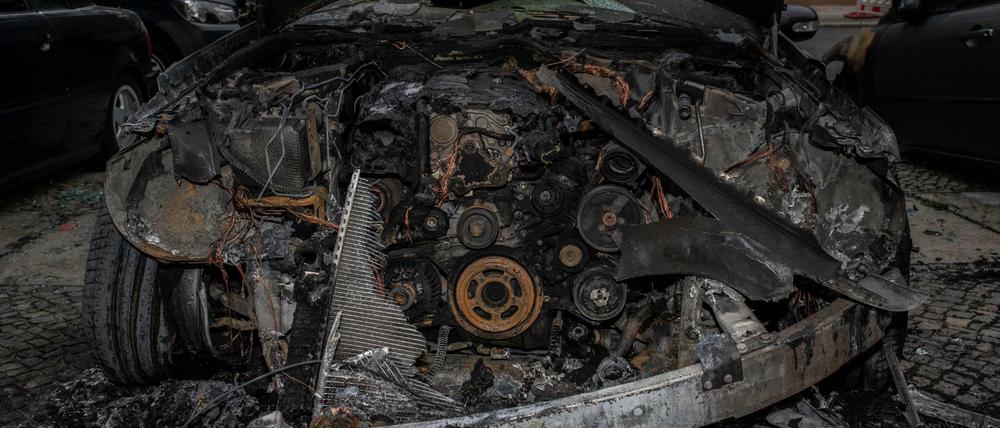 Vollständig ausgebrannt: Auch in der Guerickestraße in Charlottenburg hat 2019 schon ein Fahrzeug gebrannt.