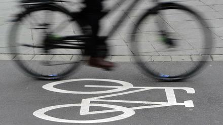 Mit dem Fahrrad durch Berlin ist oft gefährlich (Symbolbild).