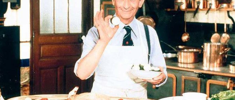 Louis de Funès (1914–1983) in seiner Paraderolle als Restaurantkritiker in der Komödie „Brust oder Keule“.