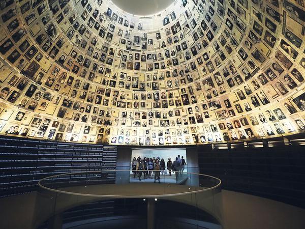 Die Halle der Namen in der Holocaust-Gedenkstätte Yad Vashem. 