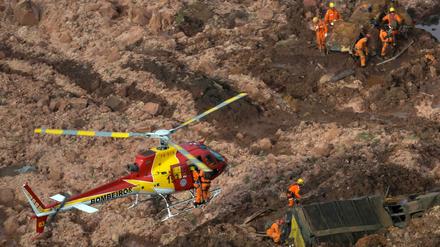 Mehrere Hubschrauber suchen in Brudinho nach den Vermissten