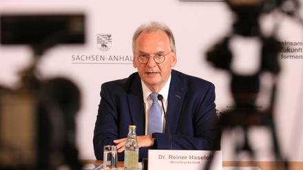 Sachsen-Anhalts Ministerpräsident Reiner Haseloff respektiert und bedauert die Entscheidung aus Karlsruhe.