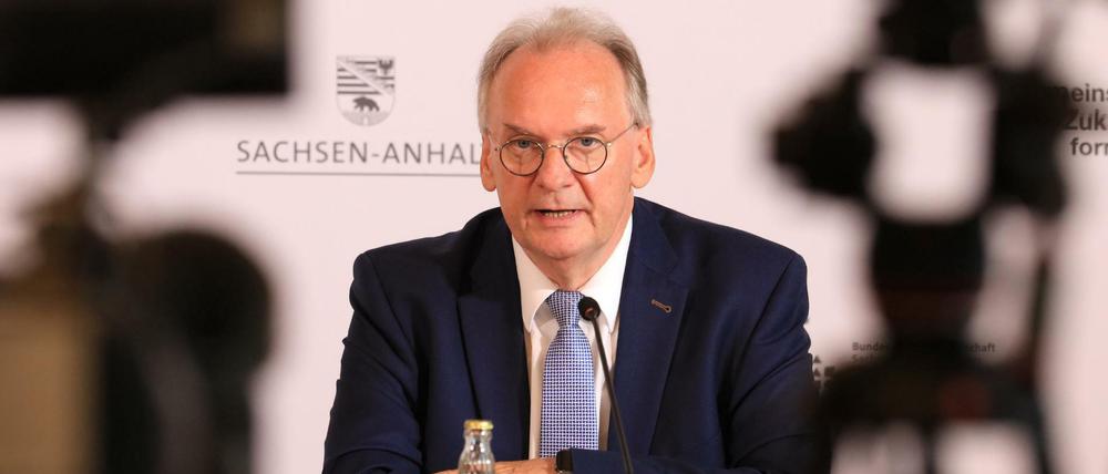 Sachsen-Anhalts Ministerpräsident Reiner Haseloff respektiert und bedauert die Entscheidung aus Karlsruhe.