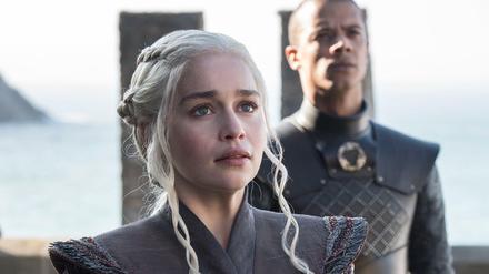 Die britische Schauspielerin Emilia Clarek verkörpert in der Fantasy-Saga "Game of Thrones" die Drachenkönigin Daenerys Targaryen.