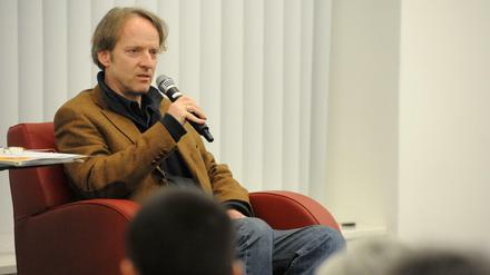 Frank Jansen bei einer Lesung 2012.