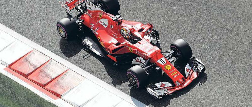 Sebastian Vettel fährt weiter im Ferrari. Unklar, welcher Sender überträgt.