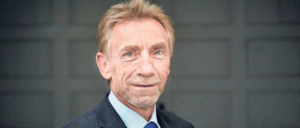 Ost-westdeutsche Medienbiografie. Christoph Singelnstein, 65. 