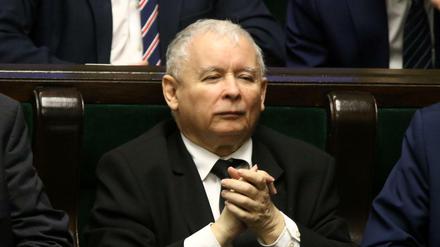 Der PiS-Vorsitzende Jaroslaw Kaczynski will die Medien in Polen auf Parteilinie bringen.