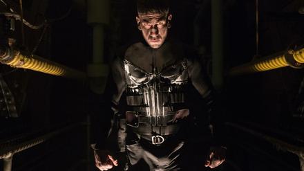 Dieser Racheengel aus dem Marvel-Universum trägt Schwarz. „The Punisher“ startet am 17. November beim Abodienst Netflix. 