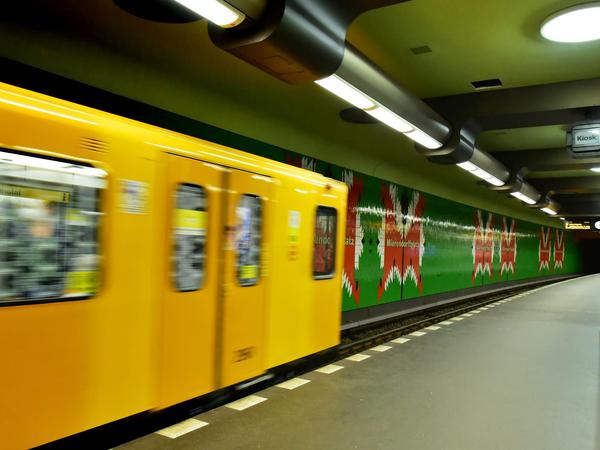 Dass die Berliner U-Bahnstationen so aussehen verdanken die Bürger Reinigern wie Said. 
