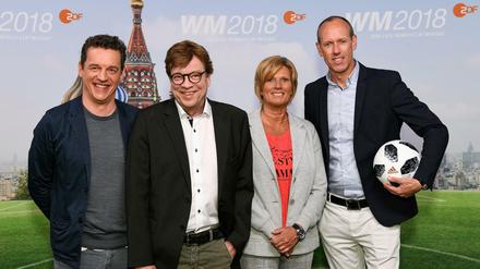 Oliver Schmidt, Béla Réthy, Claudia Neumann und Martin Schneider kommentieren für das ZDF.