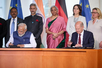 Bundeskanzler Olaf Scholz und der indische Premier Narendra Modi unterzeichnen eine Energiepartnerschaft.