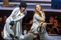 Anna Prohaska (rechts) in einer Aufführung von „Le Nozze Di Figaro“ in der Staatsoper im Schiller Theater Berlin.