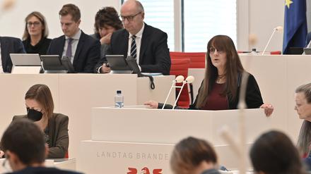 Brandenburgs Finanzministerin Katrin Lange (SPD) spricht über den Doppelhaushalt 2023/2024. 