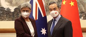 Ein Signal der Annäherung: Australiens Außenministerin Penny Wong traf am Mittwoch ihren chinesischen Amtskollegen Wang Yi. 
