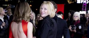 Auch 2020 besuchte Cate Blanchett (hier mit ihrer Kollegin Yvonne Strahovski) die Berlinale und stellte die TV-Serie „Stateless“ vor.