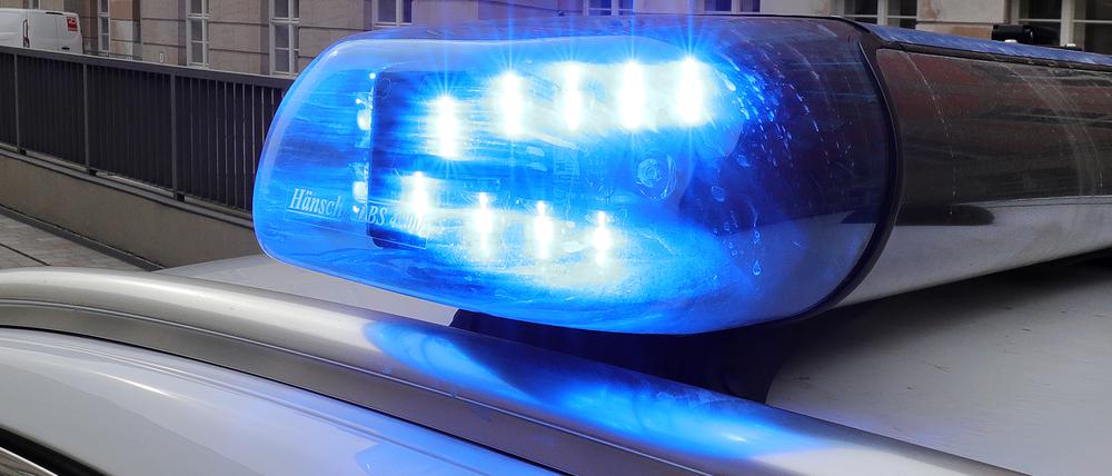In der Brandenburger Vorstadt lieferten sich am Mittwochabend drei Personen einen handgreiflichen Streit. Die Polizei ermittelt wegen Körperverletzung.