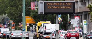 Auf der Breiten Straße in Potsdam drohen ab 13. Juli Staus, weil je nur eine Fahrspur zur Verfügung steht.