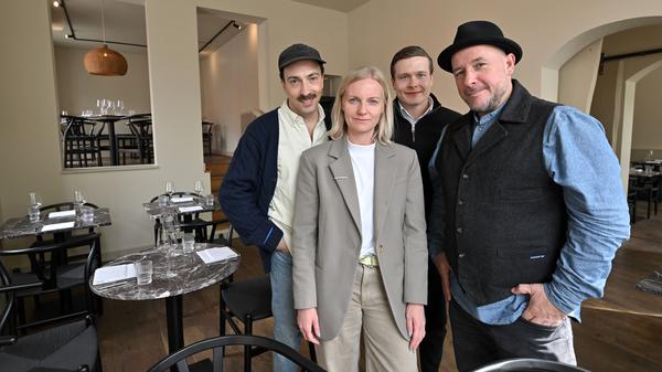 Das Team im Bussi & Amore: Andreas Hauke, Julia Gockeln, Niklas Lemke und Roland Sturm (von links). 