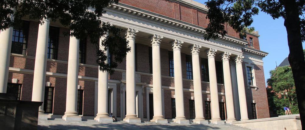 Der Campus der Harvard-Universität in Cambridge in Massachusetts.