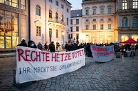 Gegendemonstranten Anfang Dezember neben einer Protestaktion des AfD-Kreisverbandes Potsdam.