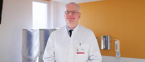 Daniel C. Baumgart ist Chefarzt der Klinik für Gastroenterologie, Hepatologie, Infektiologie und Rheumatologie am Bergmann-Klinikum.
