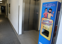 Für saubere Hände gesorgt. In der MBS-Arena steht schon seit Langem ein Hygieneautomat.