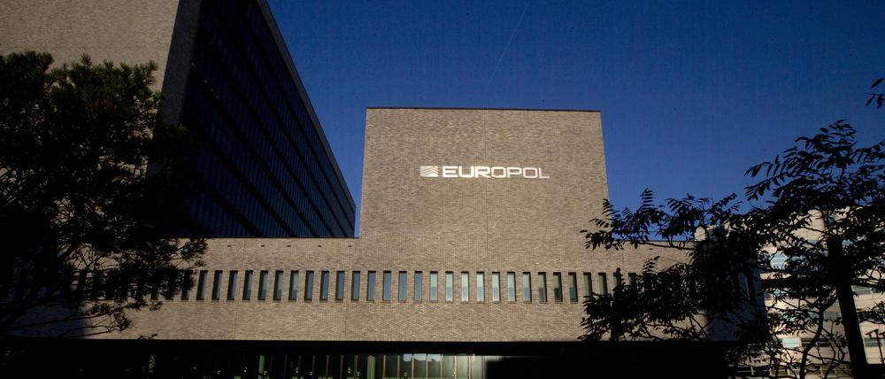 Blick auf das Europol-Hauptquartier in Den Haag. Die Gefahr von terroristischen Anschlägen in der EU ist nach einem Bericht von Europol weiterhin hoch. 