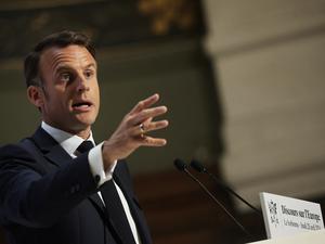 Knapp sieben Jahre nach seiner damals aufsehenerregenden Rede an der Pariser Uni Sorbonne hat Frankreichs Staatschef Emmanuel Macron dort am Donnerstag erneut über die Zukunft der Europäischen Union gesprochen.