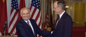 US-Präsident George H.W. Bush und sein sowjetischer Amtskollege Michail Gorbatschow verhandelten nicht nur über den Zwei-plus-vier-Vertrag, sondern auch über atomare Abrüstung.