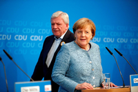 Bundeskanzlerin Angela Merkel und Hessens Ministerpräsident Volker Bouffier in Berlin.