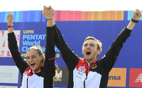 Gold-Duo. Fabian Liebig aus Potsdam und die Berlinerin Rebecca Langrehr gewannen das WM-Rennen der Mixed-Staffel.