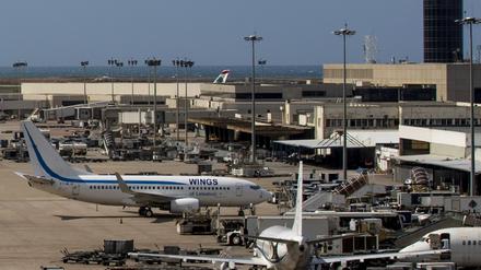 Der Flughafen der libanesischen Hauptstadt Beirut ist zum Ziel eines ungewöhnlichen Angriffs geworden. Hacker griffen am Sonntagabend die IT-Systeme des internationalen Flughafens Rafic Hariri an.
