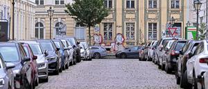 Anwohnerparkausweise für die Potsdamer Innenstadt sollen teurer werden.