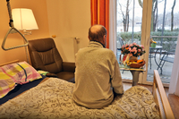 Wolfgang Bräsicke lebt seit Oktober im Hospiz auf Hermannswerder und fühlt sich gut aufgehoben. Im Durchschnitt bleiben die Gäste – wie es im Hospiz heißt – nicht so lange. Man versuche alles, damit sie nicht leiden müssen.