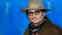 Der zweite Tag der Berlinale 2020 startete mit Starbesuch: Schauspieler Johnny Depp stellte mit Kollegen seinen Film "Minamata" vor, der auf der Berlinale Weltpremiere feierte.