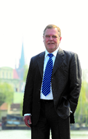CDU: Werner Große (69) Werner Große ist Werderaner Urgestein. Er hat seit der Wende bis 2014 die Geschicke der Stadt als Bürgermeister geleitet und ist derzeit noch Vorsitzender des Kreistages Potsdam Mittelmark, der am 26. Mai ebenfalls neu gewählt wird.