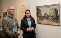 Kurator der Globisch-Schau Thomas Kumlehn und Jutta Götzmann. Kumlehn hat sich intensiv mit der Biographie des Potsdamer Malers auseinandergesetzt.