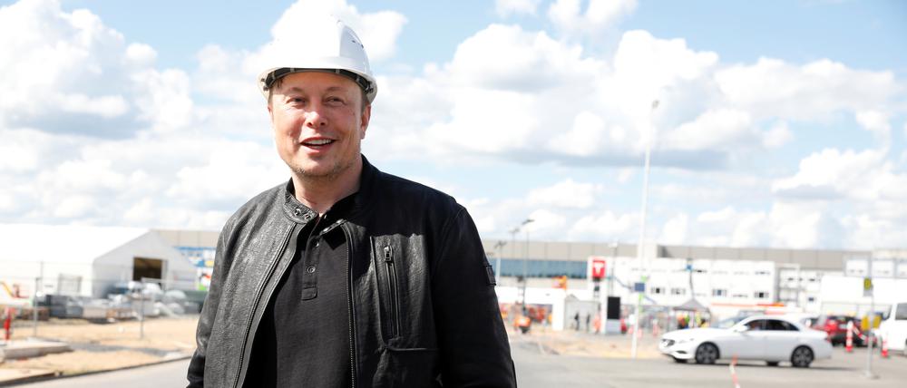 Elon Musk lobte „große Fortschritte“ auf der Baustelle in Grünheide.