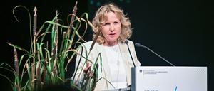 Steffi Lemke (Grüne), Bundesumweltministerin, spricht auf der Oder-Konferenz. 