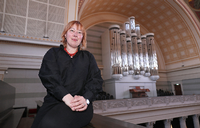 Nadiya Velychko, Konzertorganistin aus Lwiw, ist nach Potsdam geflohen. Jetzt übt sie täglich in der Nikolaikirche.