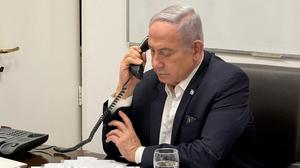 Israels Premier Benjamin Netanjahu bei einem Telefonat mit US-Präsident Biden am Samstag.