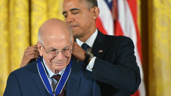 Im November 2013 ehrte Barack Obama Daniel Kahneman mit der Freiheitsmedaille des Präsidenten. 
